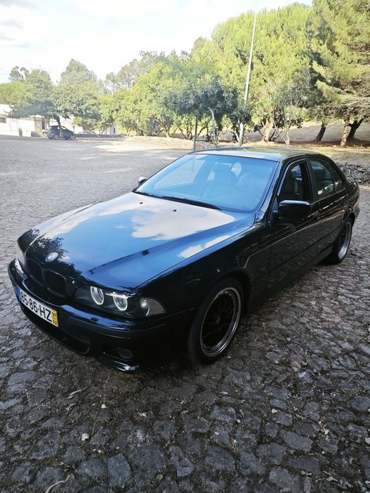 BMW E39 523i Sedan