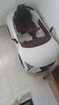 Carro eléctrico criança