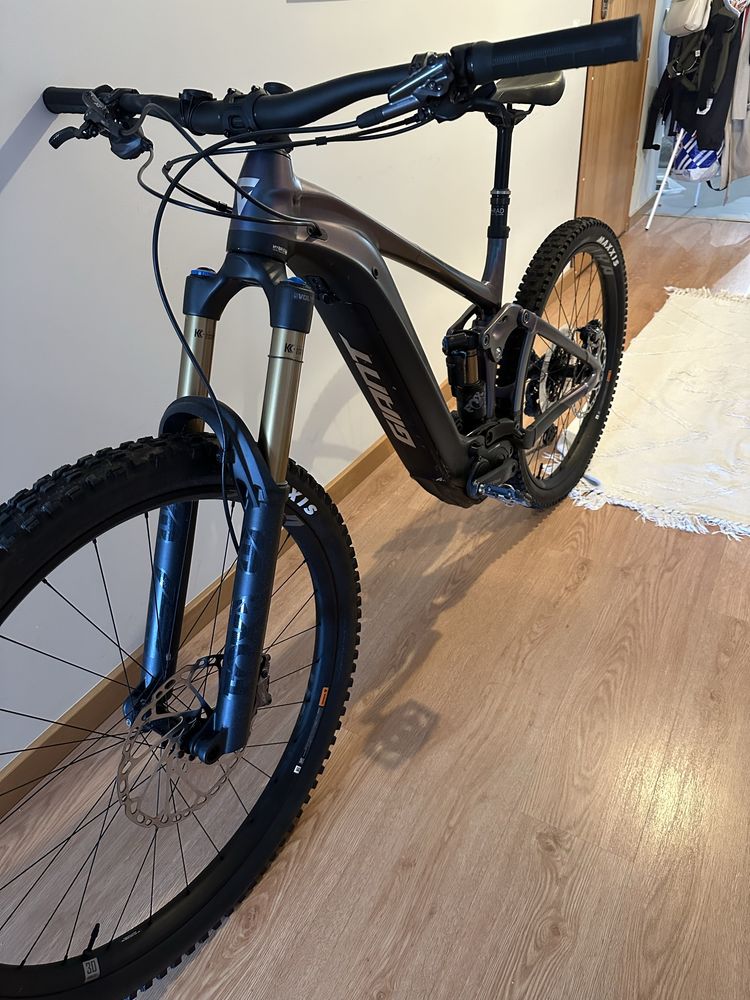 Bicicleta elétrica Giant reign e+1