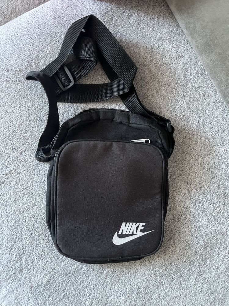 Mała Torebka Nike