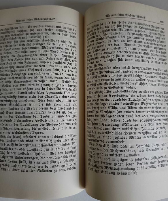Książka Mein Kampf, wydanie z 1939r. Oryginał