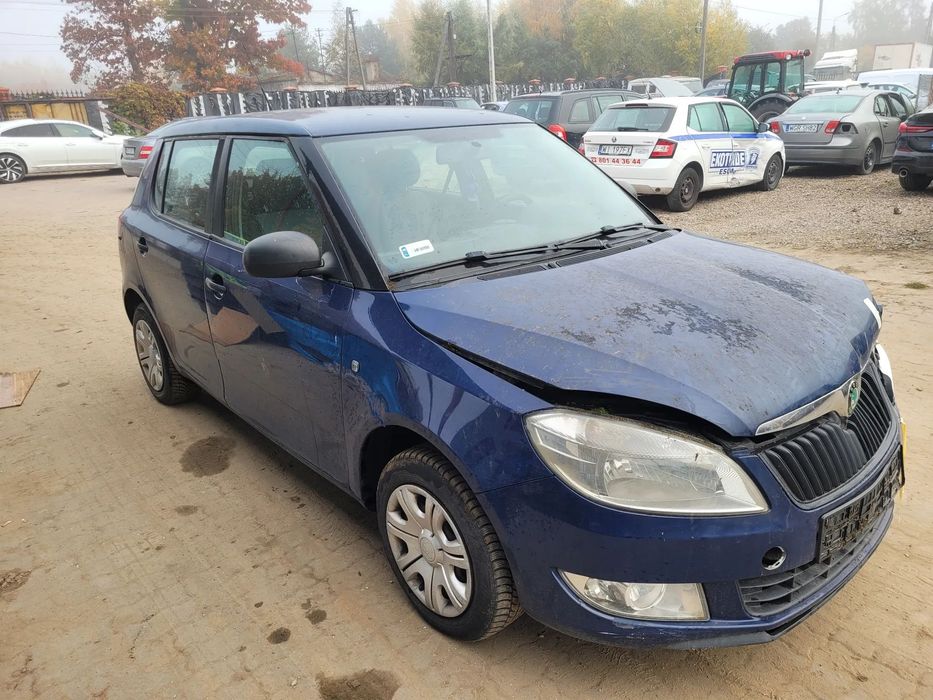 skoda fabia II LF5A maska zderzak lampa grill błotnik drzwi zbiornik paliwa szyba lusterko