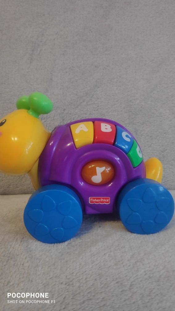 Fisher-Price Śpiewający ślimak