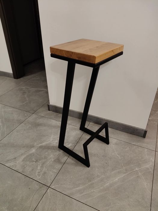 Hoker na indywidualne zamówienie.