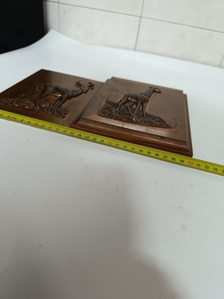 Quadros de relevo em cobre