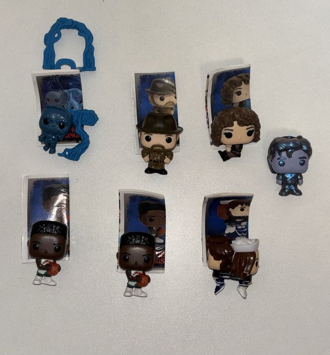 Kinder joy Stranger Things, фігурки дивні дива