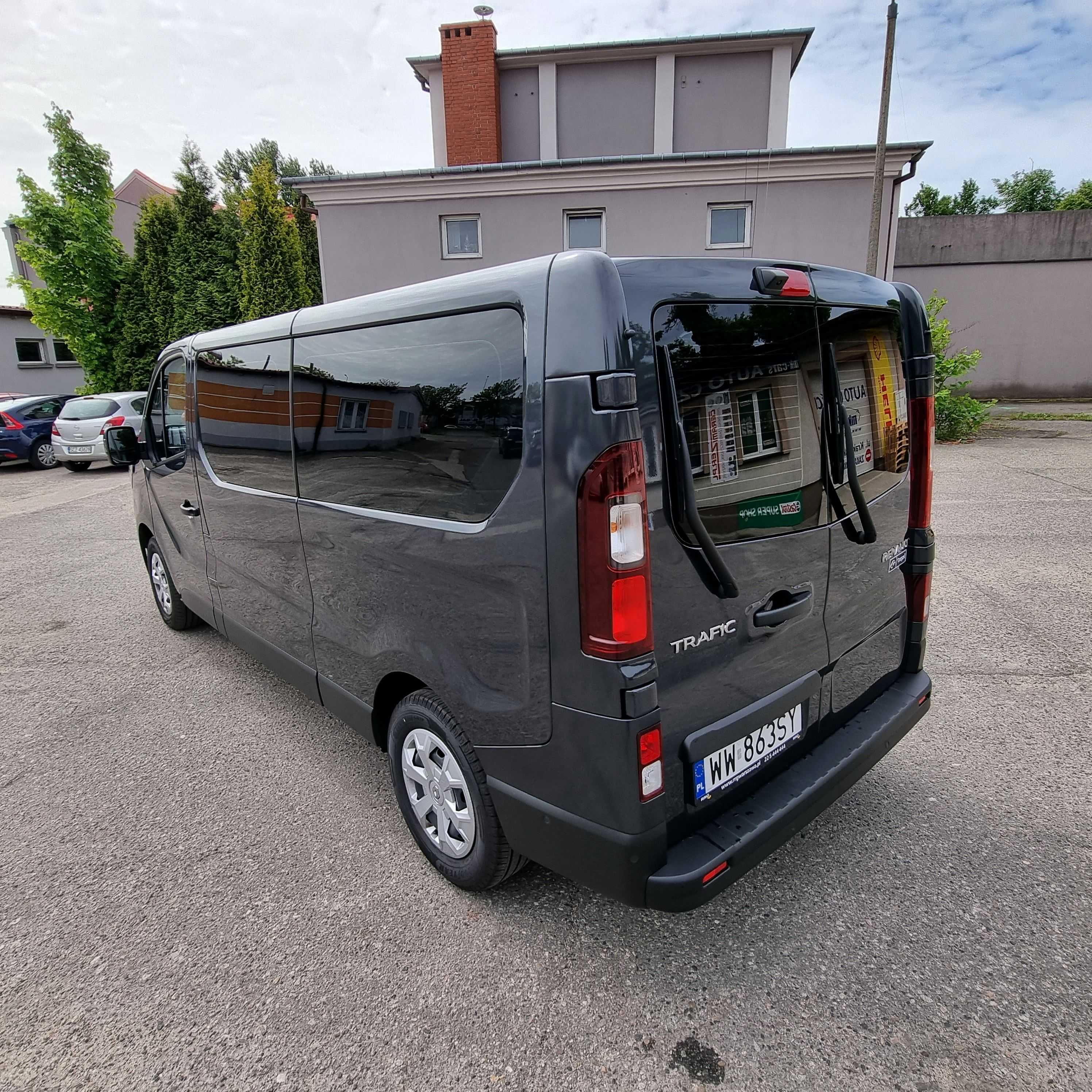 Wynajem bus busy 9-os Renault Trafic LONG 2.0dCi Wypożyczalnia MK-CARS