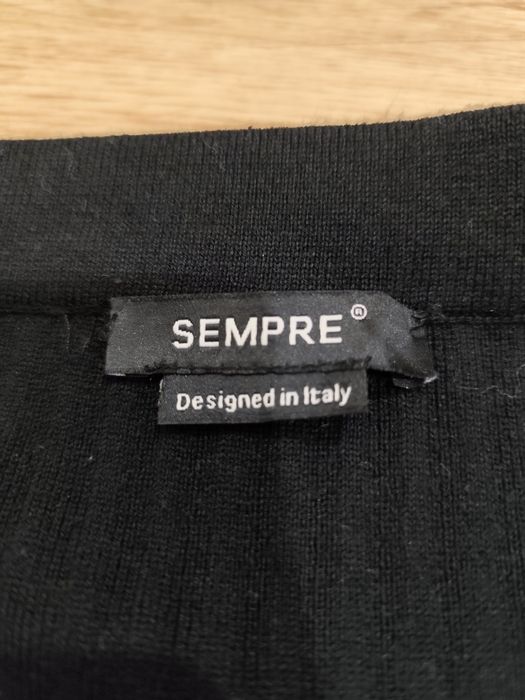 Спідниця трикотажна в рубчик.