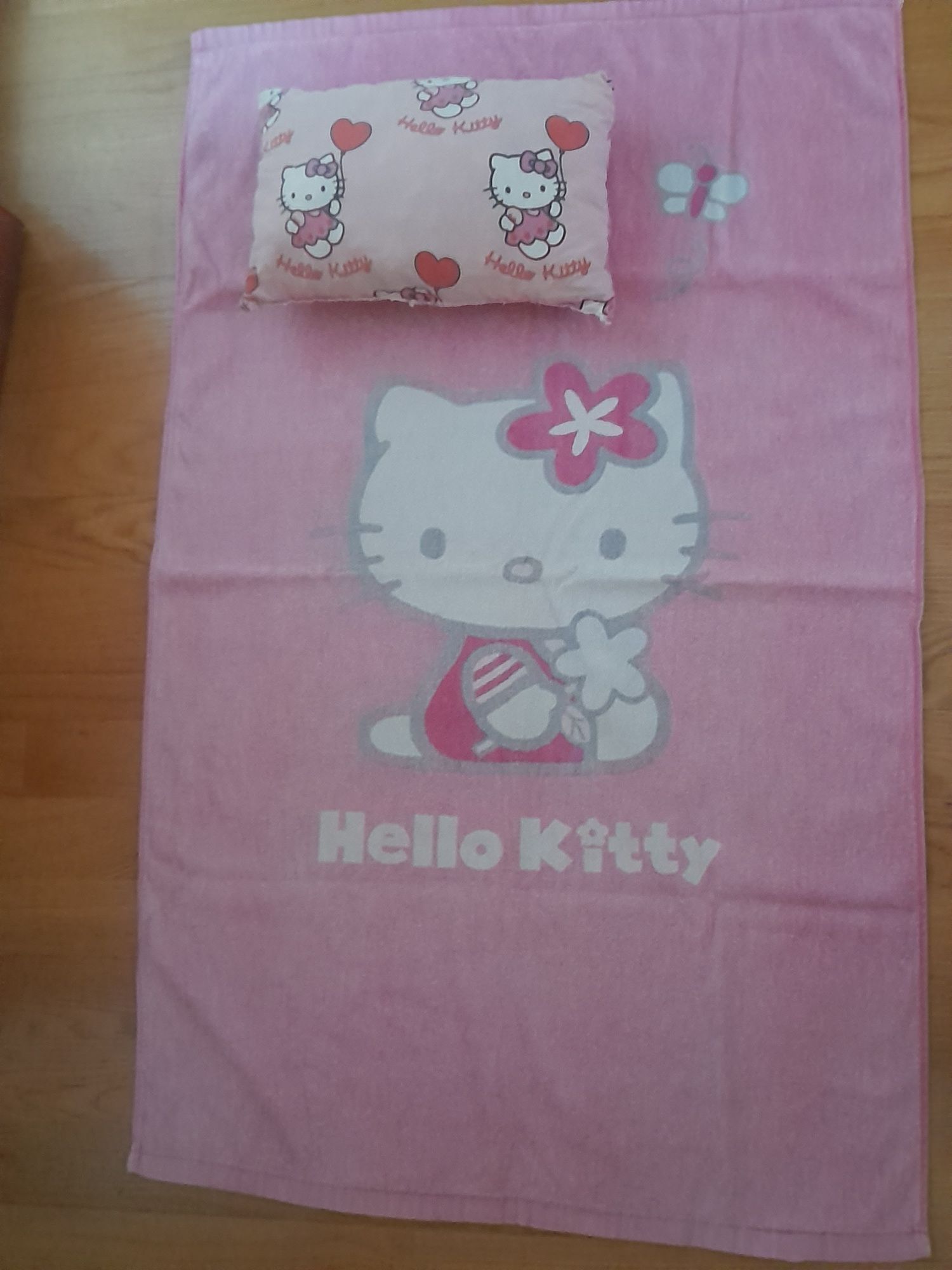 Conjunto almofada + toalha praia Hello Kitty