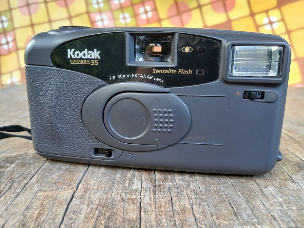 Analogowy kompakt aparat fotograficzny Kodak KB-30