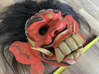 Drewniana maska z Indonezji