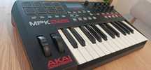 MIDI  клавіатура Akai mpk 225 Professional нова.