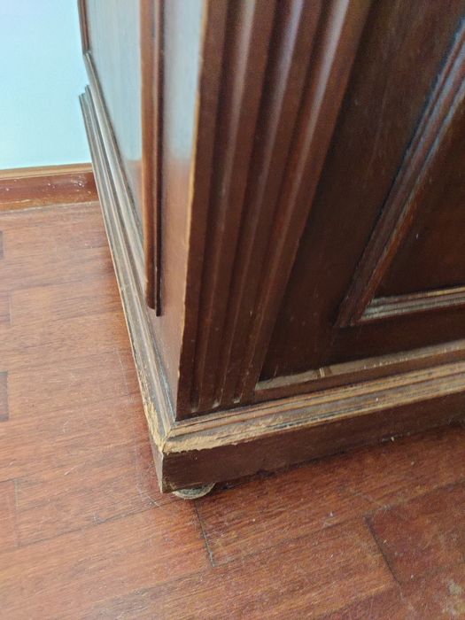 Roupeiro de duas Portas