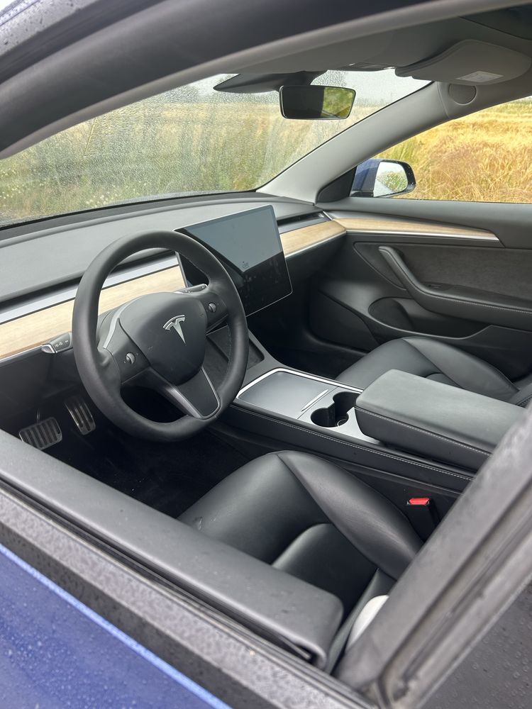 Tesla model 3 standard range plus