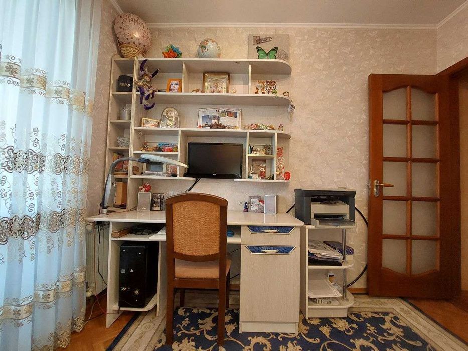 Продам набір меблів (кімната школяра)