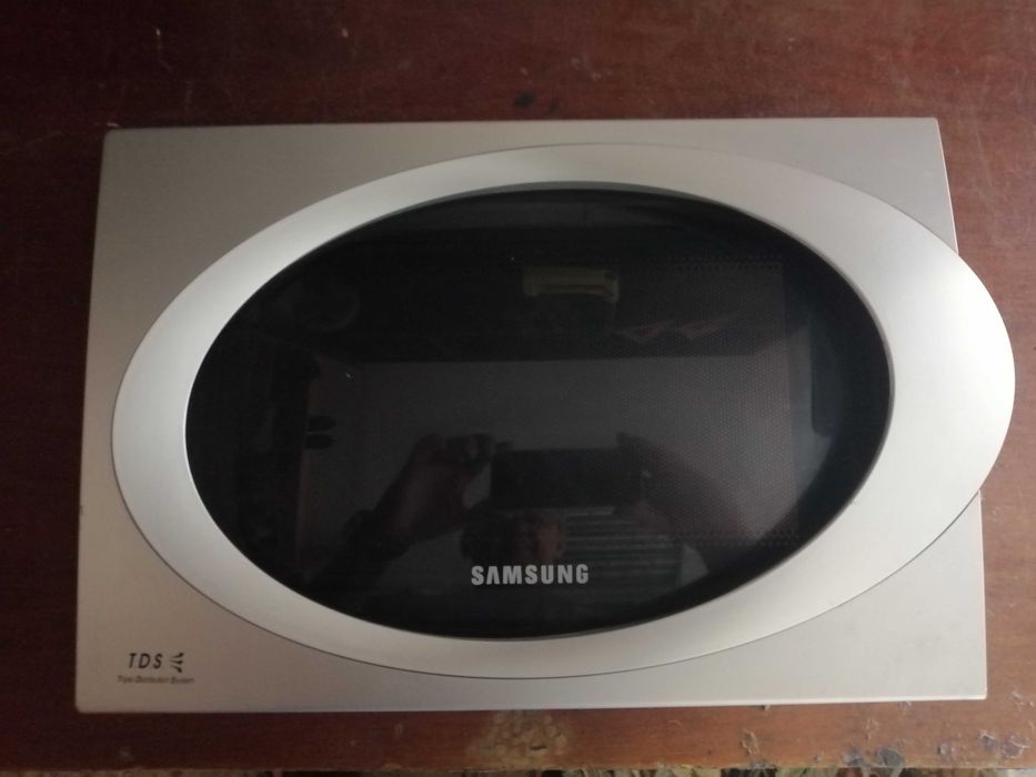 Дверца СВЧ  Samsung