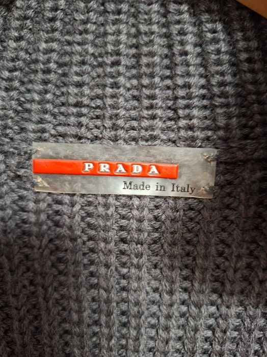 Жилет женский Prada, Италия. Шерсть.  S-М.