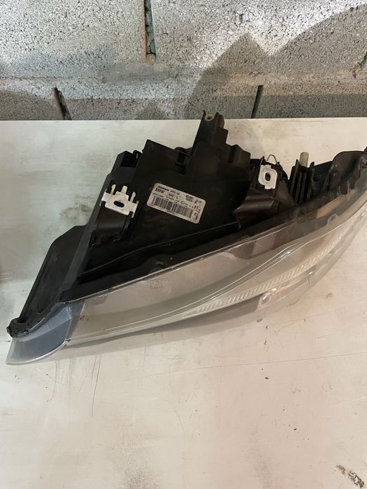 Farois halogeneo BMW E90/E91 LCI