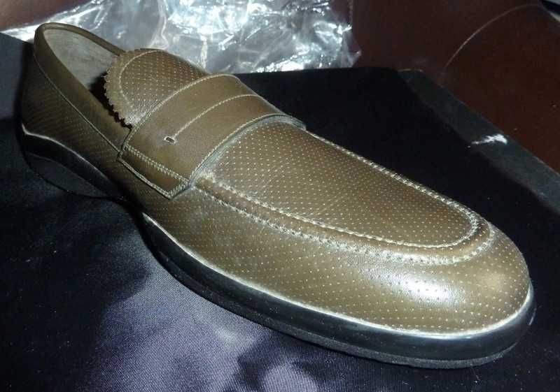 Sapatos novos verde militar Bally 42