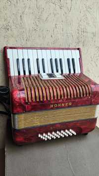 Akordeon klawiszowy Hohner Student 32 basy z futerałem