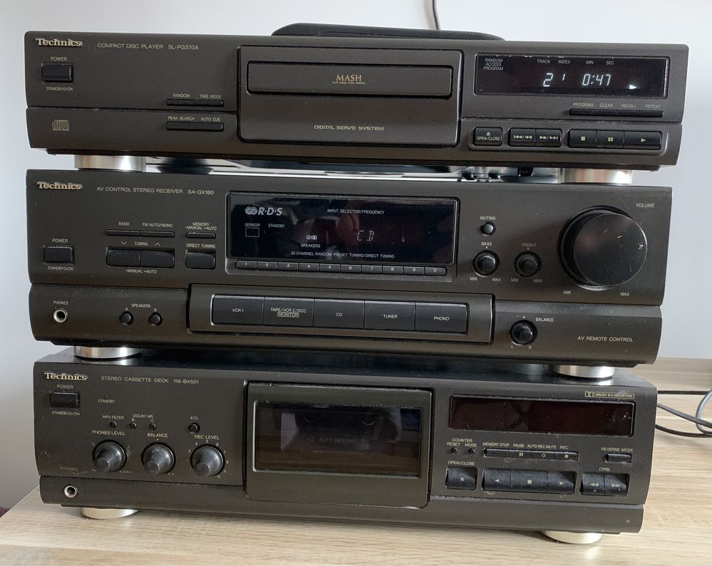 Wieźa hi-fi Technics amplituner, CD, casette deck + pilot