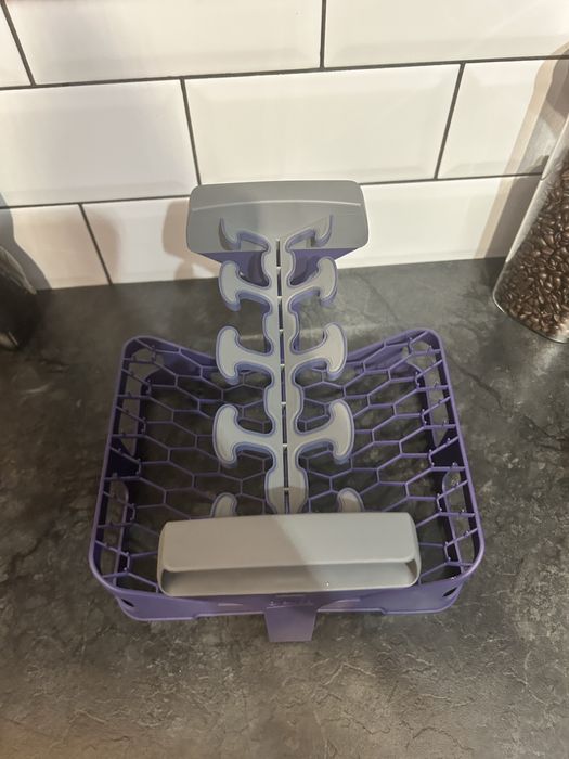 Stojak na kieliszki do zmywarki Beko