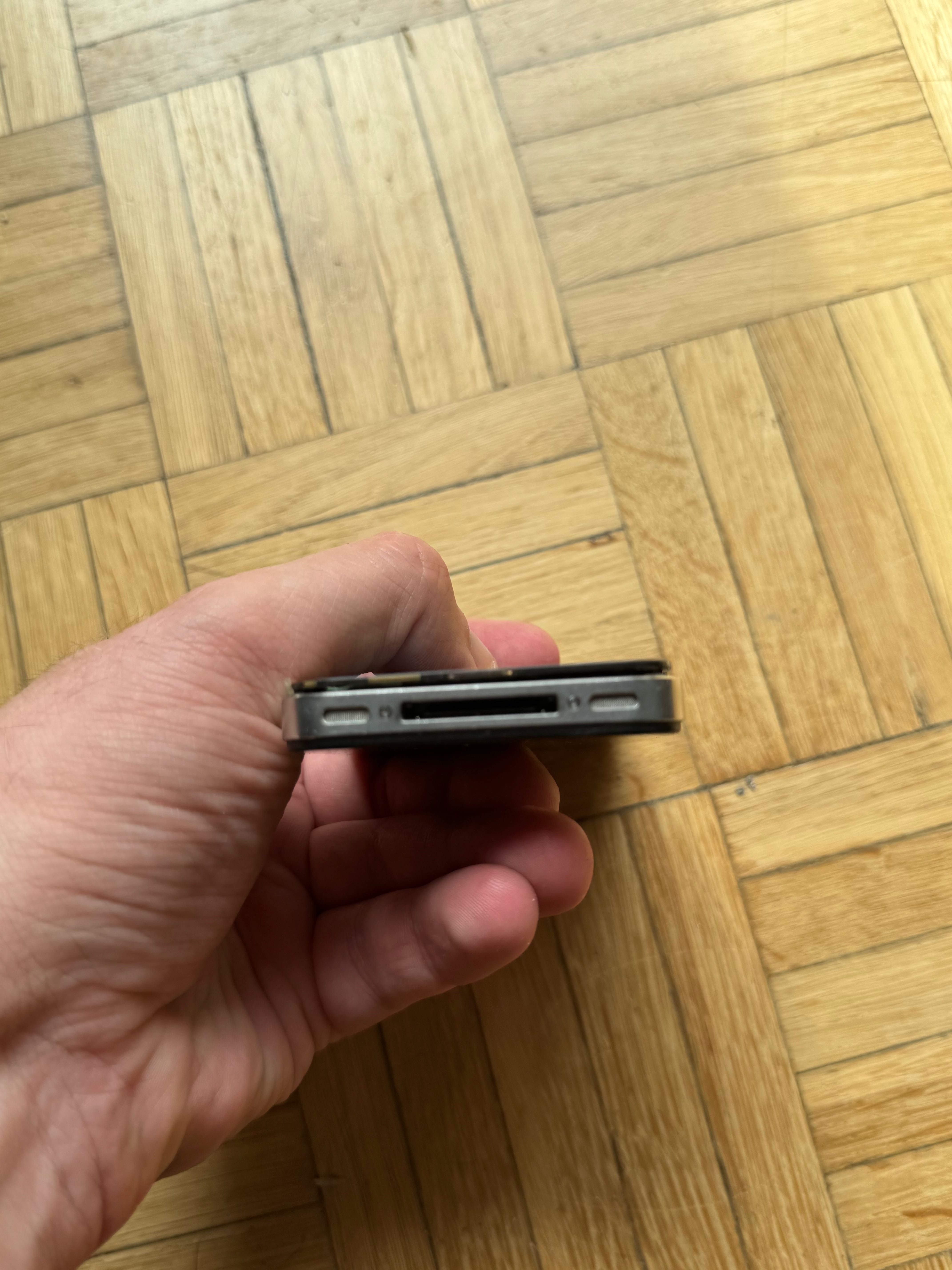 iPhone 4 Stan nieznany