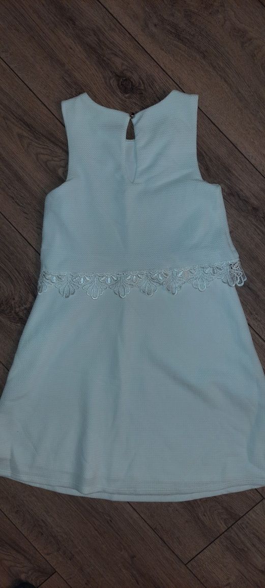 Sukienka biała elegancka