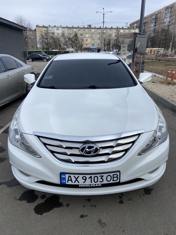 Hyundai Sonata 2011 року 2.0 (газ/бензин)