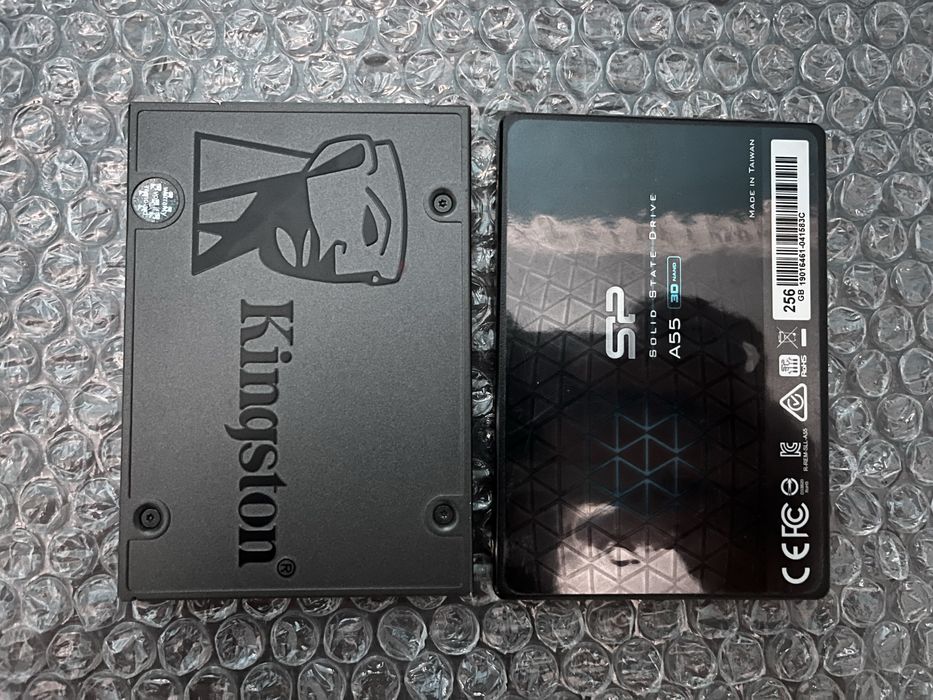 SSD 240 GB Kingston і SP 256 GB