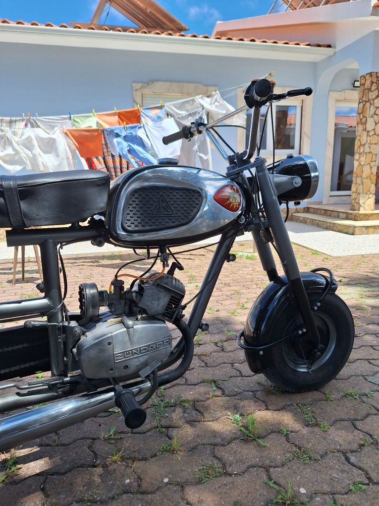 Triciclo zundap famel