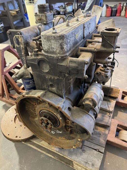 Silnik do ładowarki kołowej ZL 12F