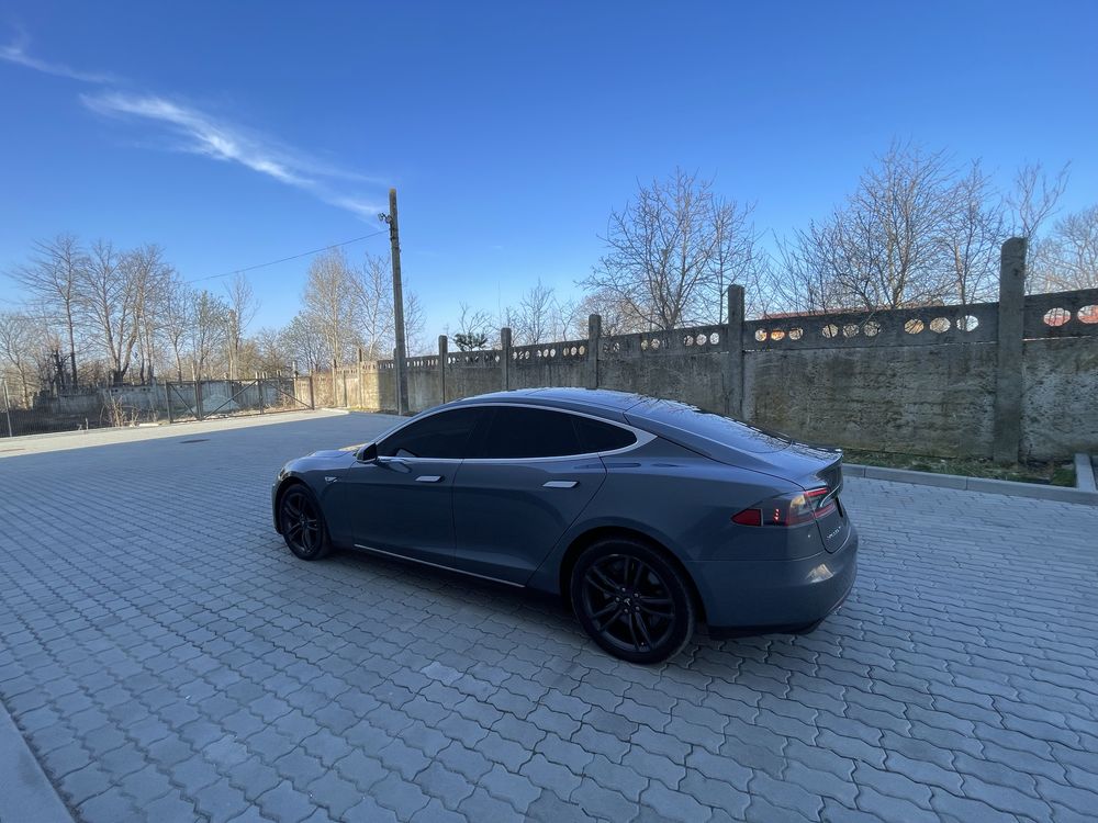 Tesla model s 2014 RWD 85kw