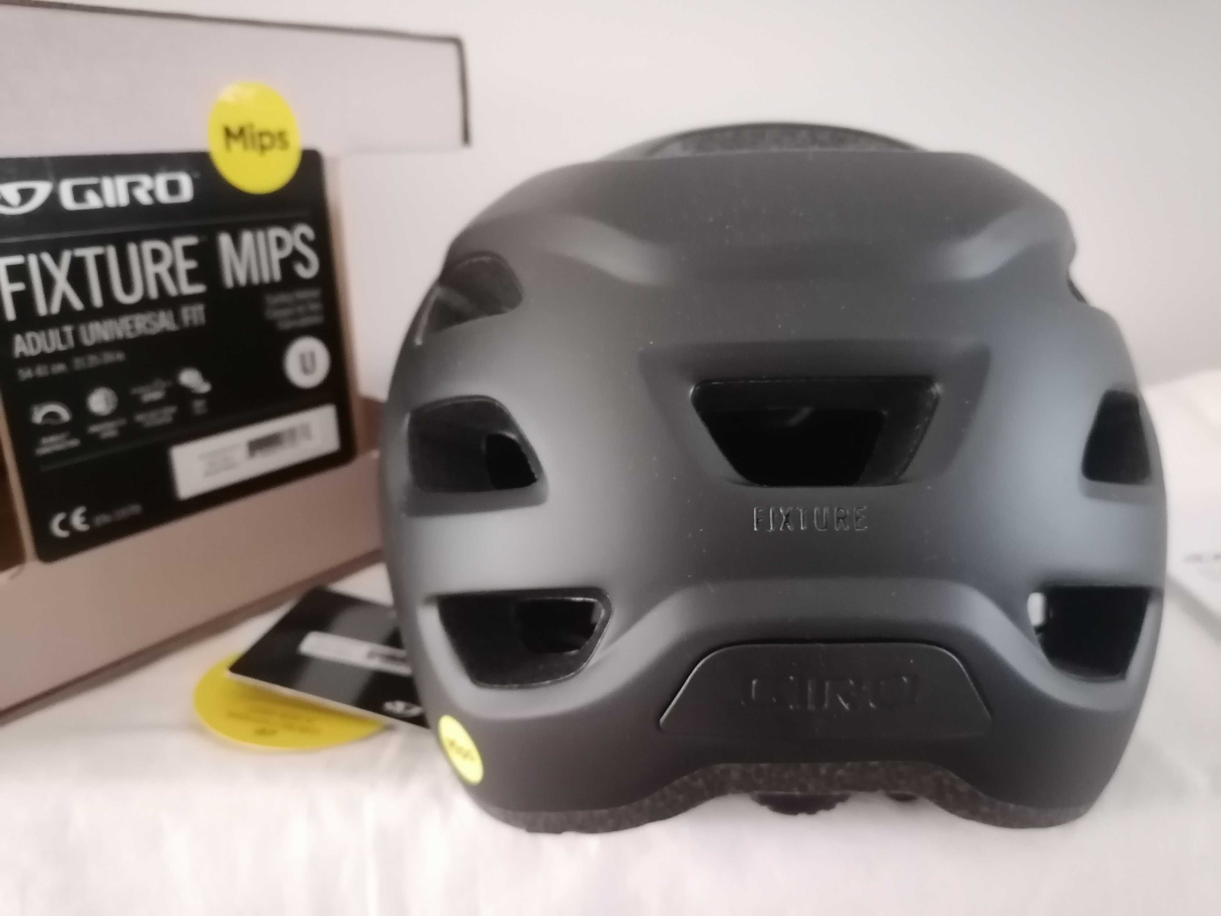 Kask rowerowy Giro Fixture Mips Matte Black M/L 54-61cm