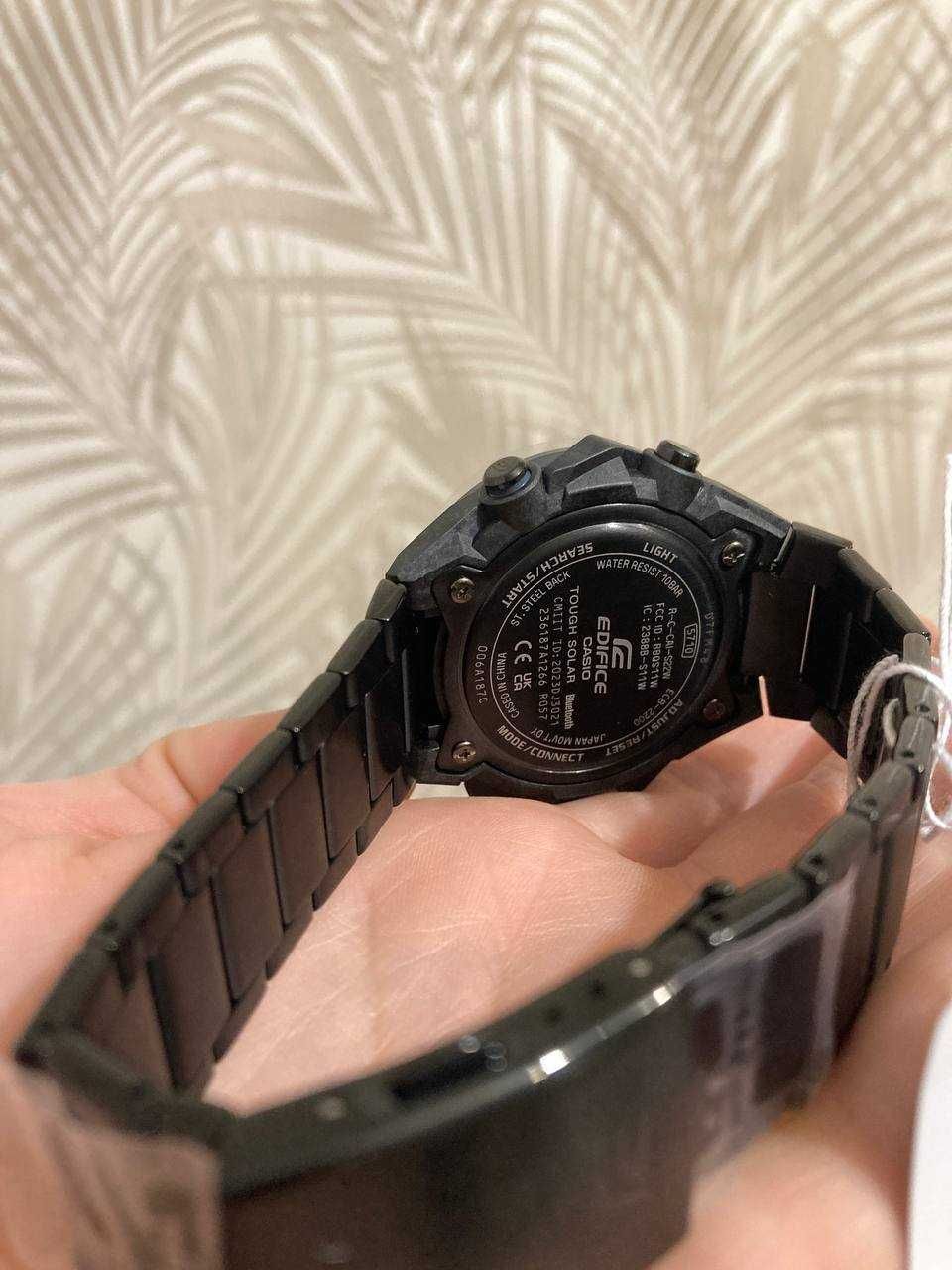 Часы Casio Edifice Windflow
ECB2200DC-1A, карбон