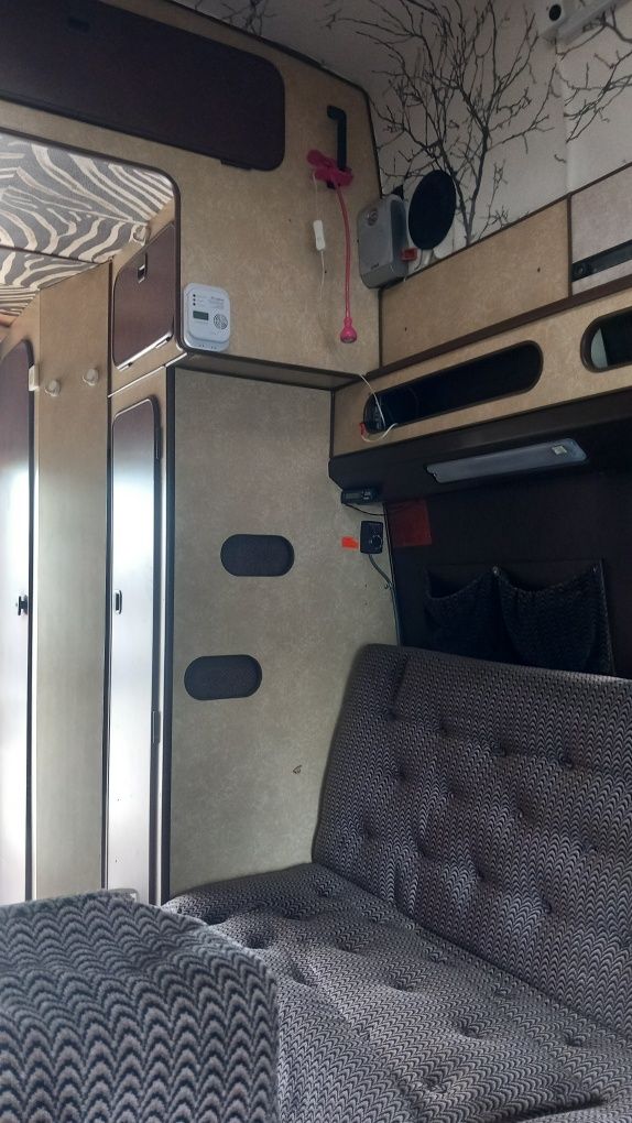 Kamper, camper Mercedes James Cook automat