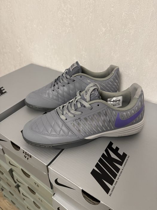 Футзалки Nike Lunar Gato