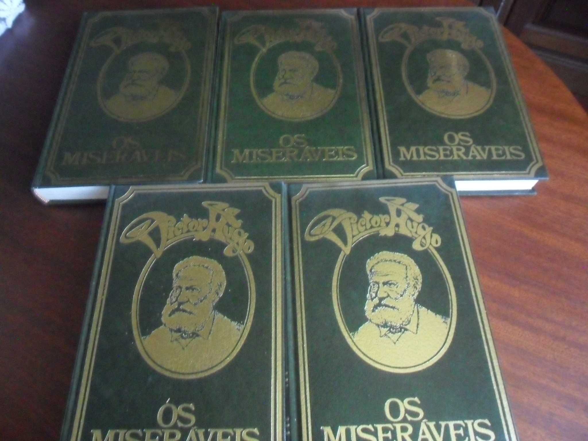 "Os Miseráveis" de Victor Hugo - 5 Volumes