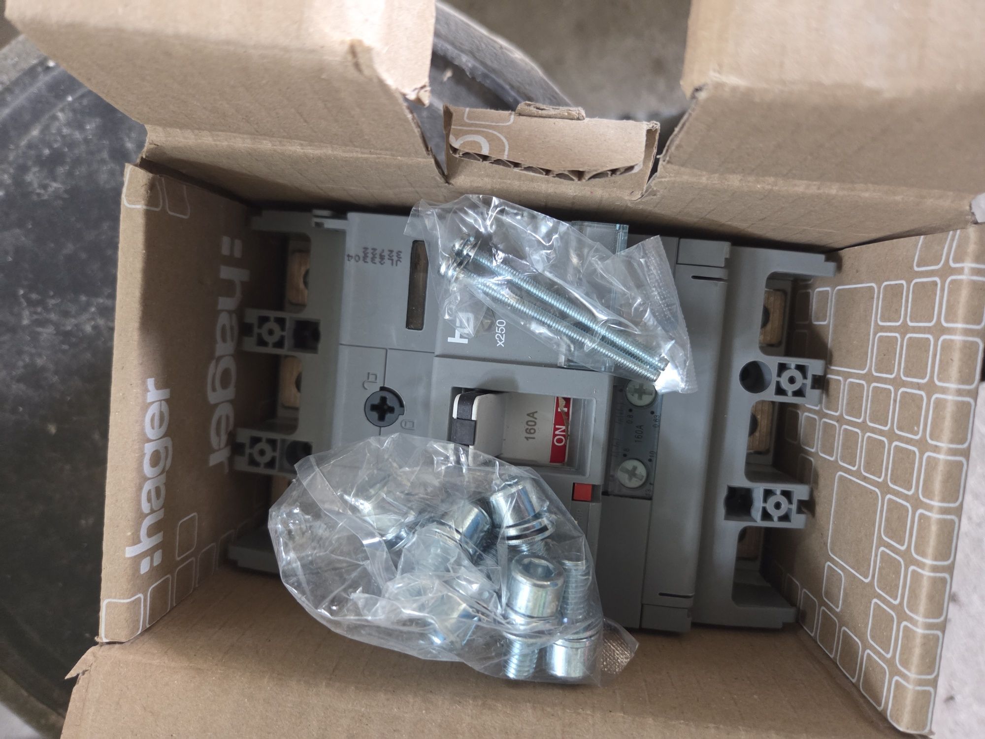 Wyłącznik mocy x250 3P 40kA 160A TM HNB160H
