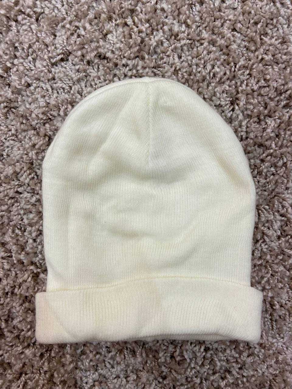 шапка зимова біла