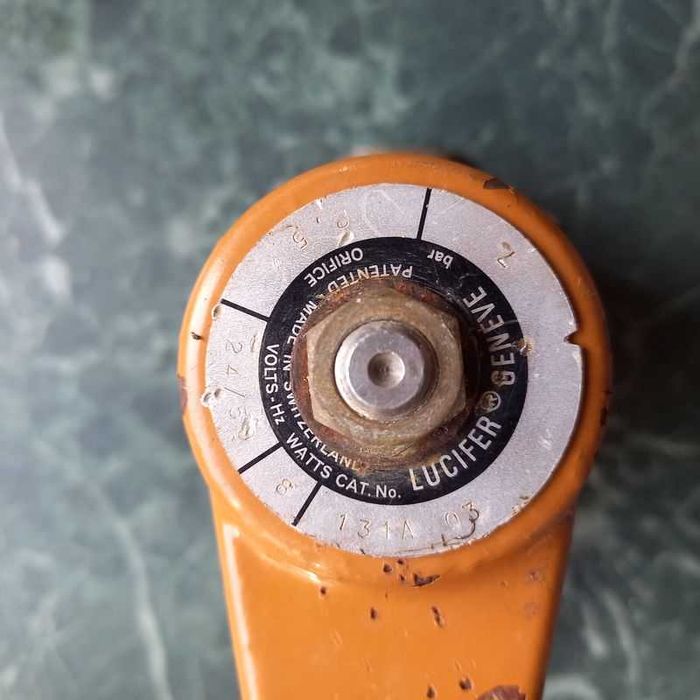 Zawór sterujący elektromagnetyczny Geneve Lucifer 131A03 7bar 24V