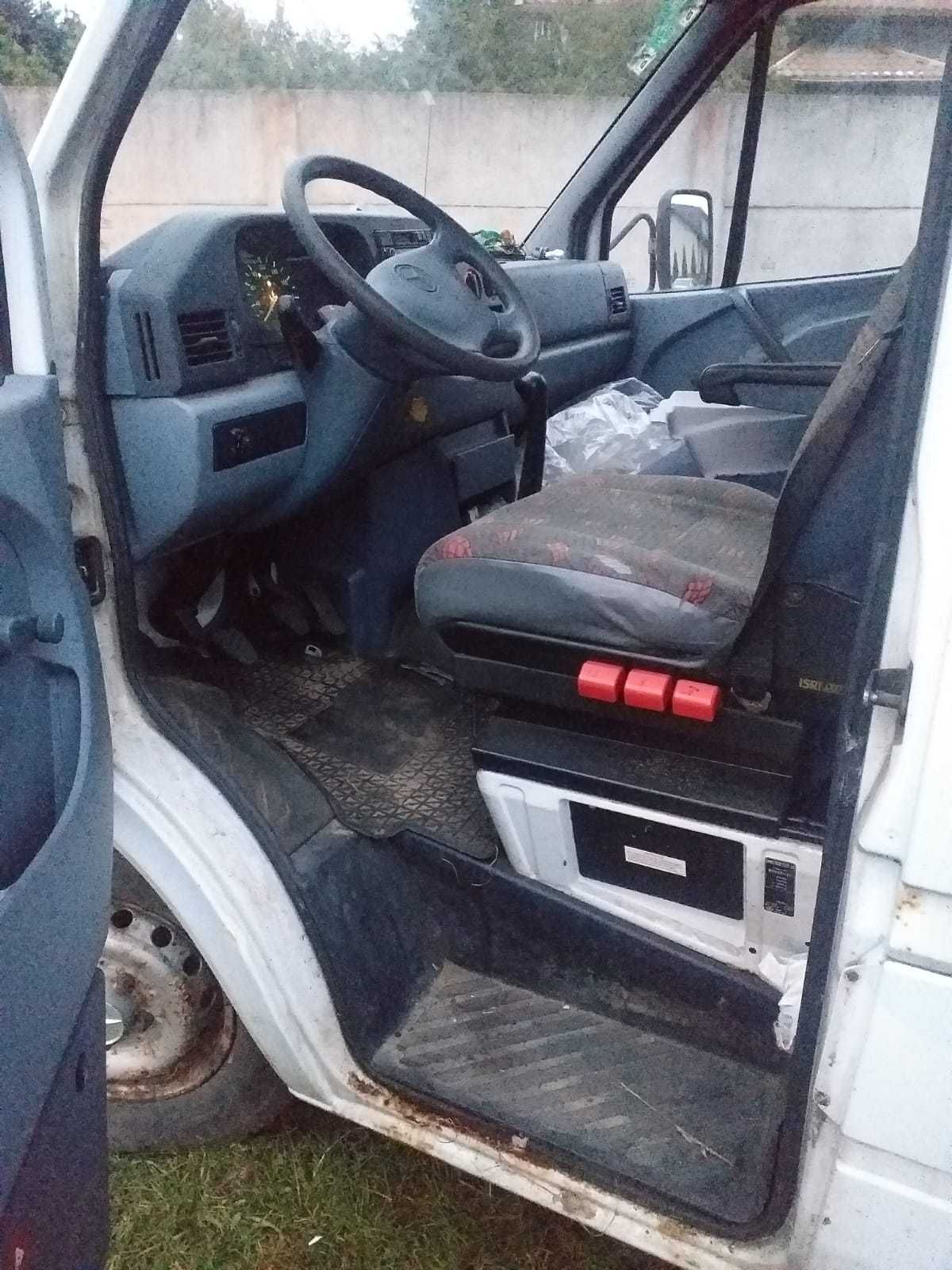 Mercedes Sprinter 2,9 skrzynia 5 m silnik mały przebieg