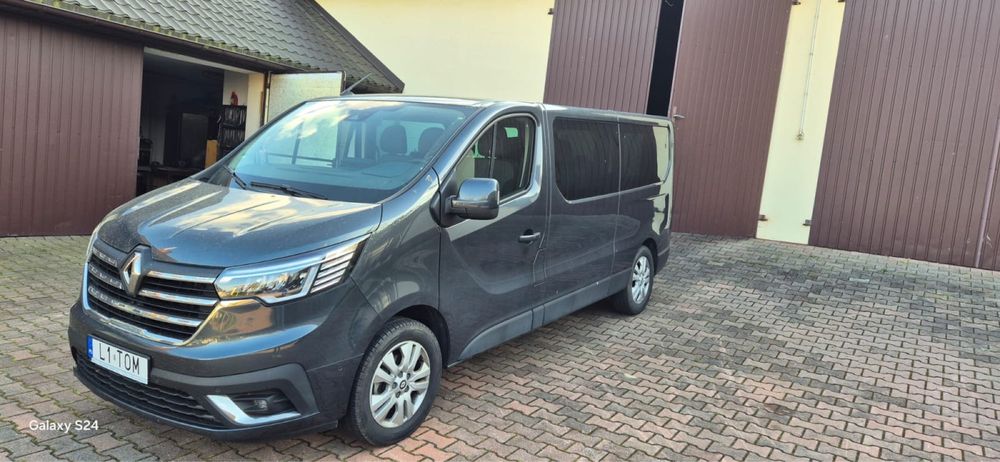 Wynajme busa 9osobowe Renault Trafic