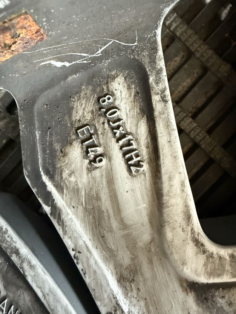 Felgi aluminiowe VW OE ET 49 8jx17” 5x120 Amarok