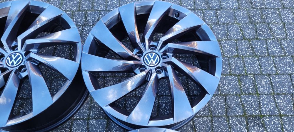 20" VW Arteon Oryginal 5x112 8j et40  R-line 3G8  Passat Shadow Chrom