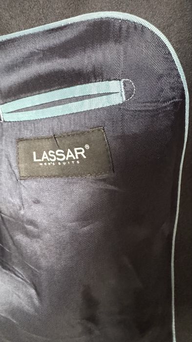 Garnitur męski firmy Lassar