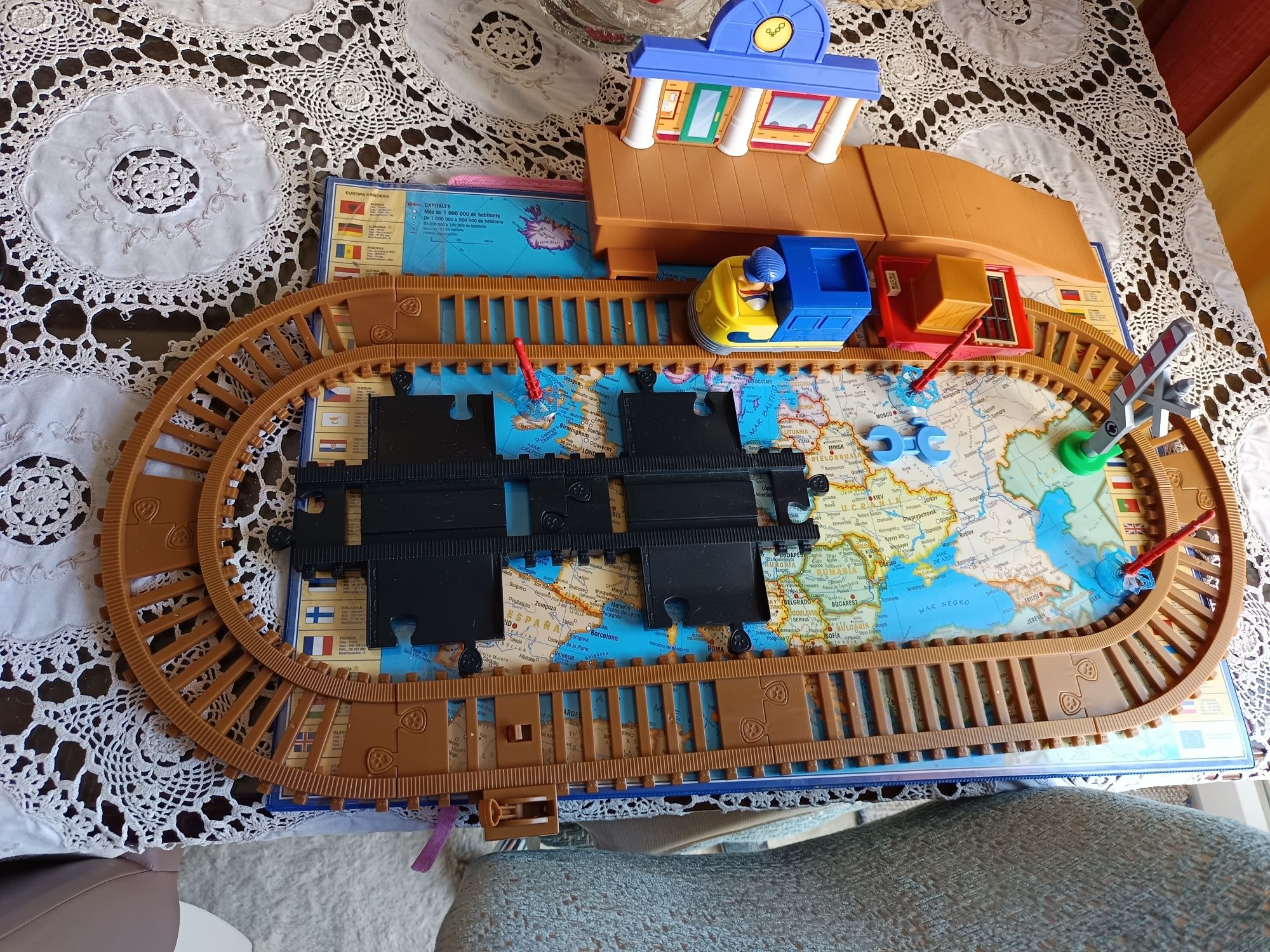 Playmobil Dois comboios com linha ferroviária