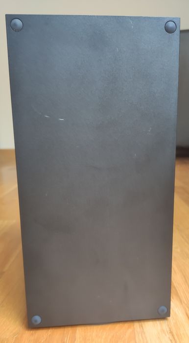 Xbox series X z kontrolerem