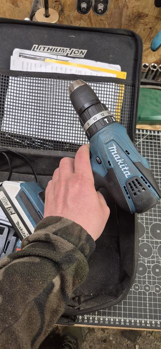 Wiertarko wkrętarka Makita + 2 akumulatory i ładowarka