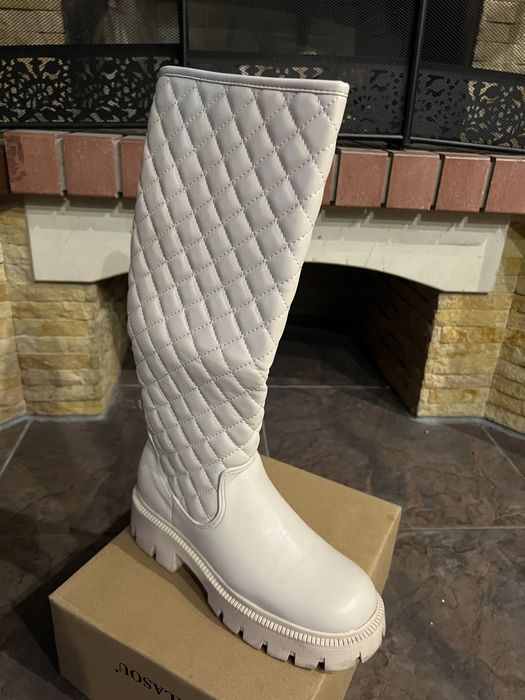 Сапоги светлый беж. 38 р.